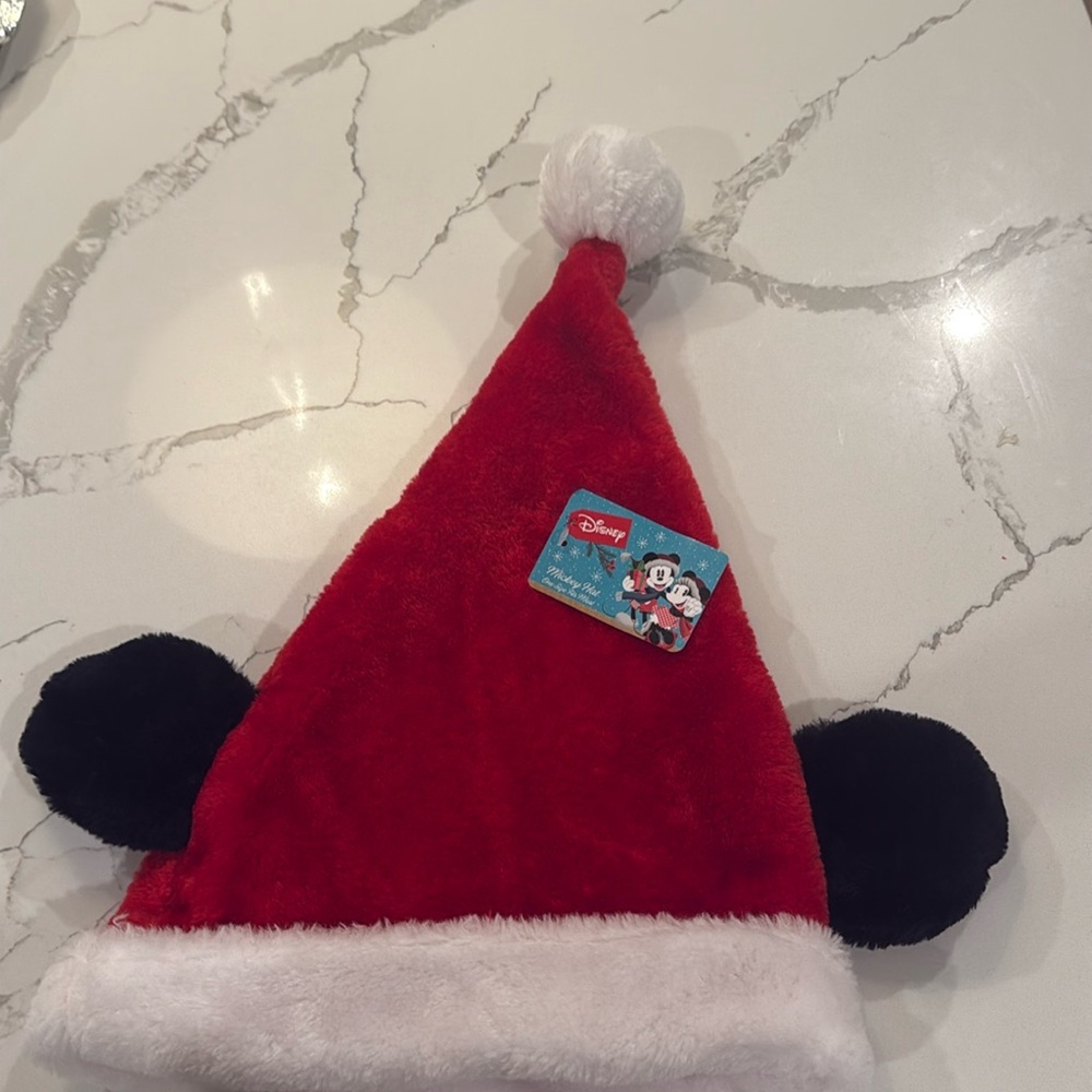 5 Mickey Santa hats